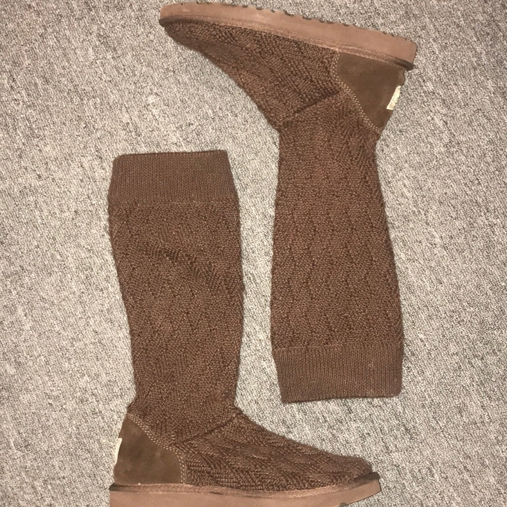Brown Sweater Uggs - image 4